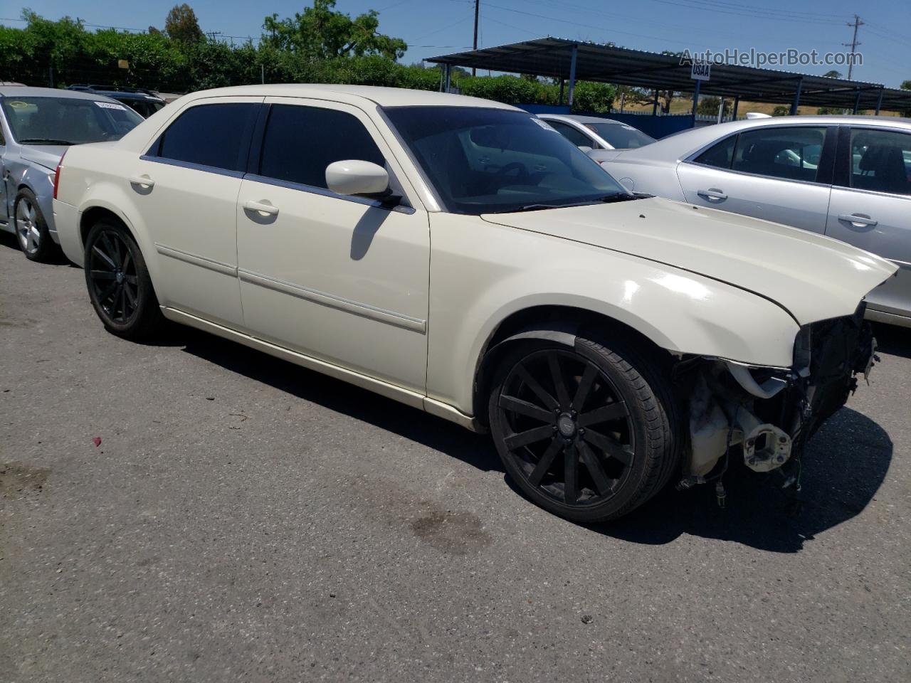 2007 Chrysler 300  Бежевый vin: 2C3LA43R47H600526