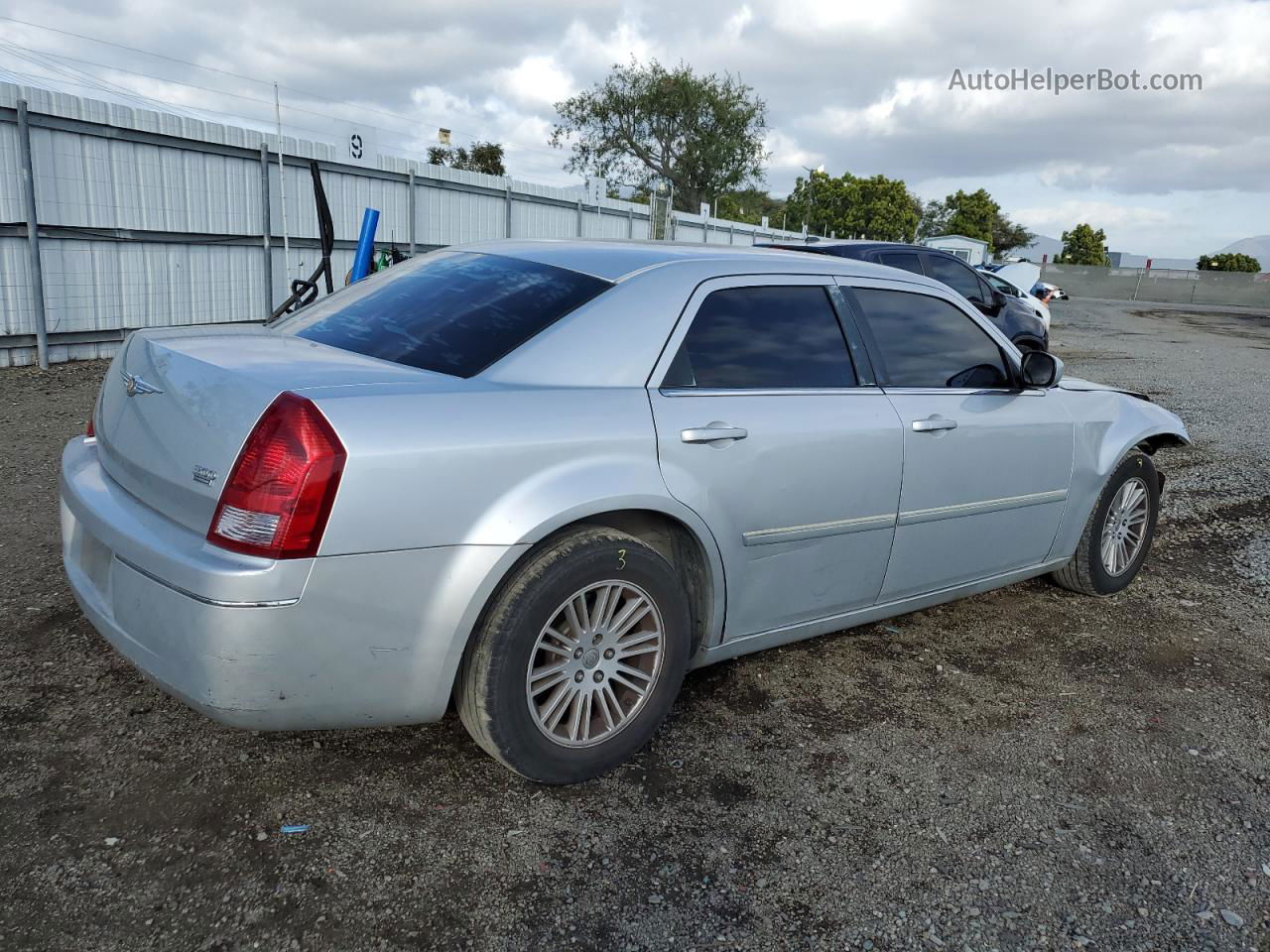 2007 Chrysler 300 Touring Silver vin: 2C3LA53G07H806589