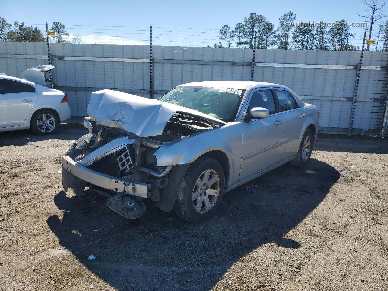 2007 Chrysler 300 Touring Silver vin: 2C3LA53G47H766615