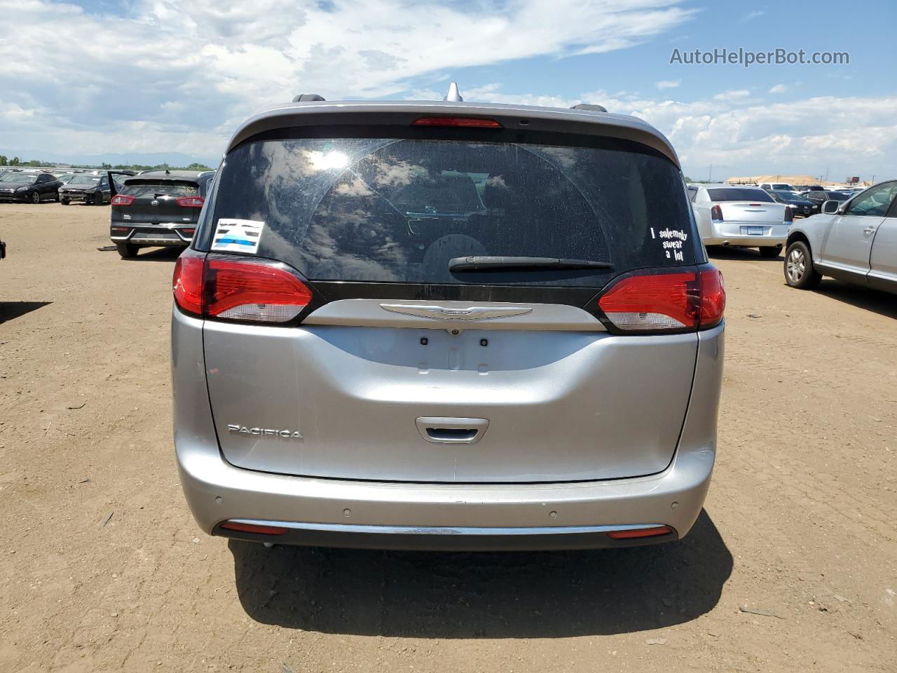 2017 Chrysler Pacifica Touring L Серебряный vin: 2C4RC1BG0HR523972