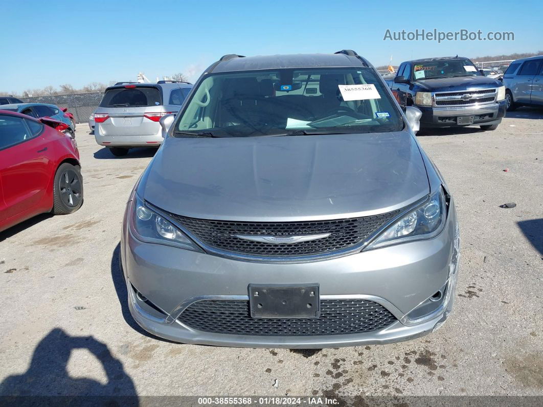 2017 Chrysler Pacifica Touring-l Silver vin: 2C4RC1BG0HR642654