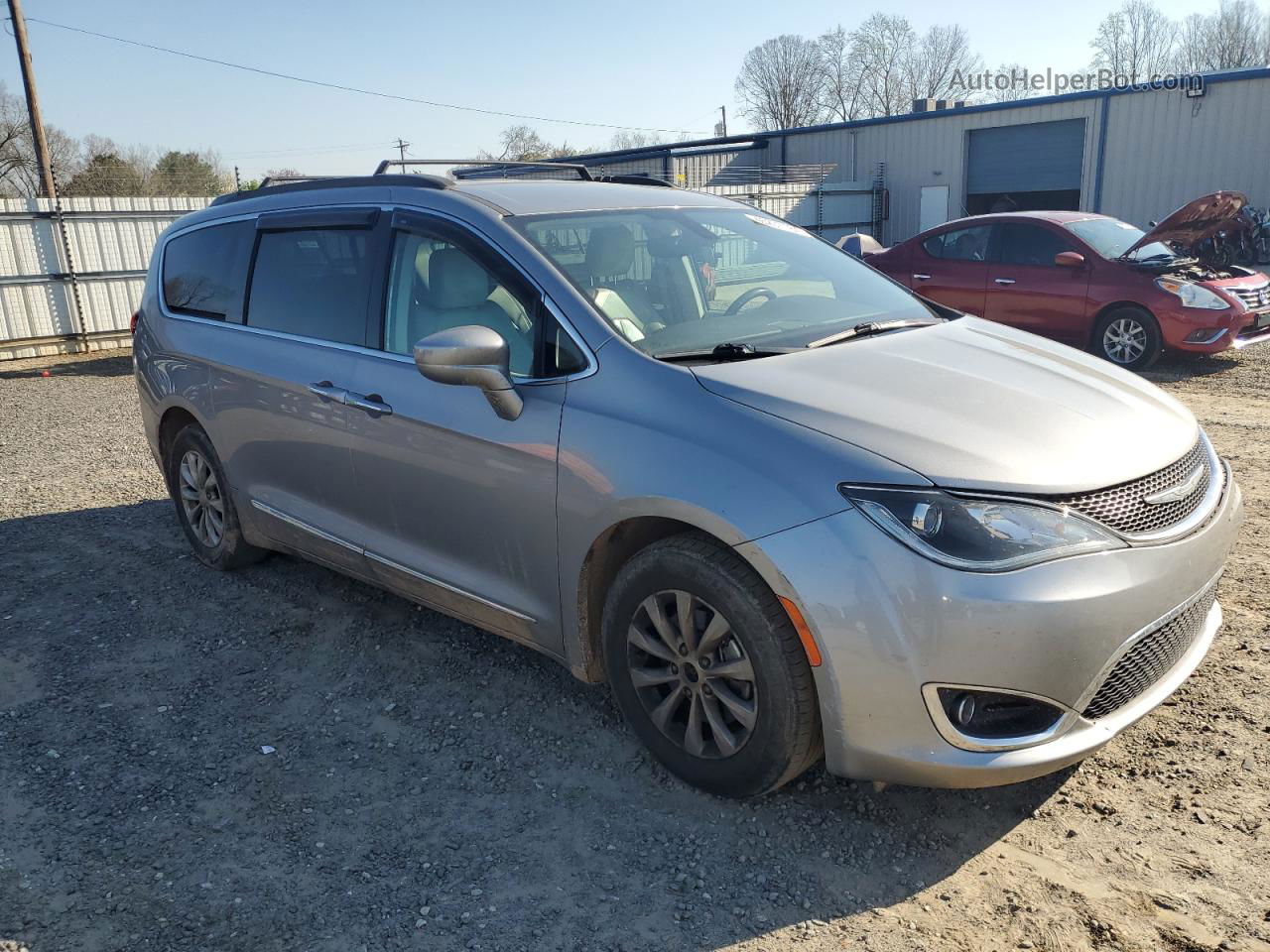 2017 Chrysler Pacifica Touring L Silver vin: 2C4RC1BG0HR667795