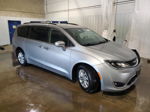 2017 Chrysler Pacifica Touring L Silver vin: 2C4RC1BG0HR804542