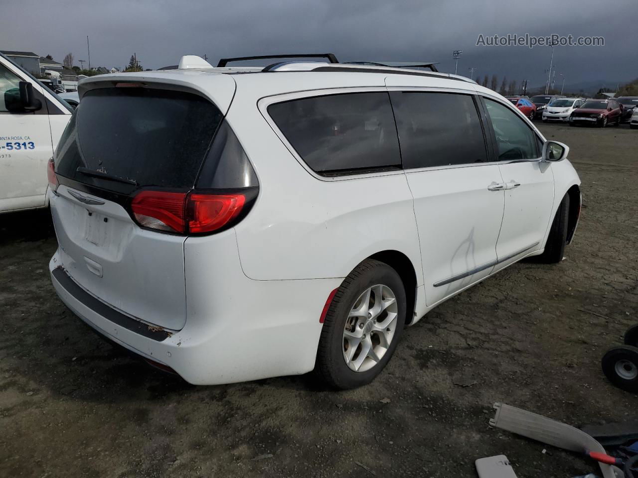 2020 Chrysler Pacifica Touring L White vin: 2C4RC1BG0LR114024