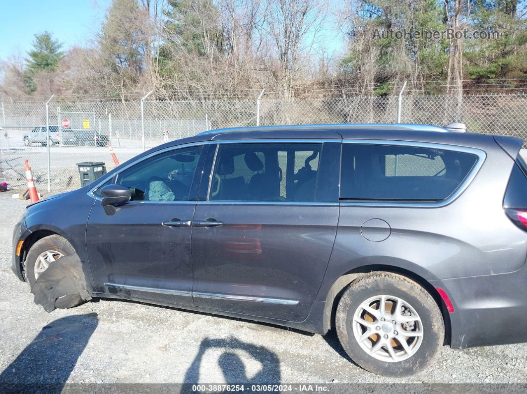 2020 Chrysler Pacifica Touring L Gray vin: 2C4RC1BG0LR125217