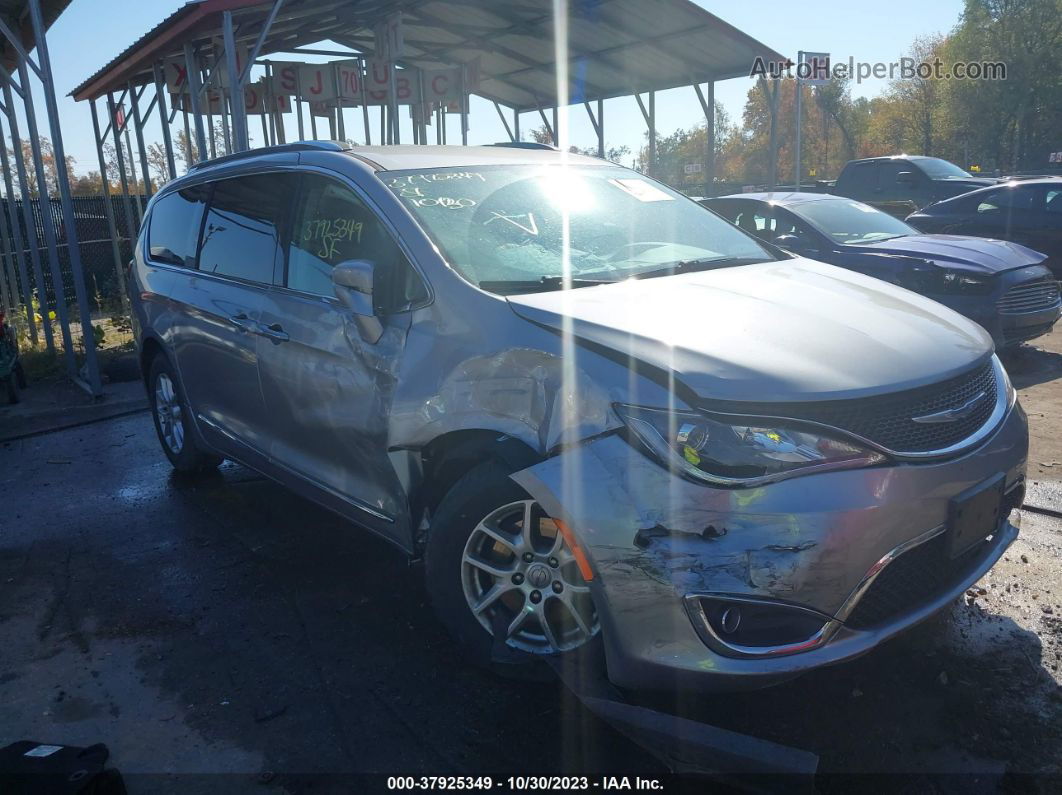 2020 Chrysler Pacifica Touring L Silver vin: 2C4RC1BG0LR133320