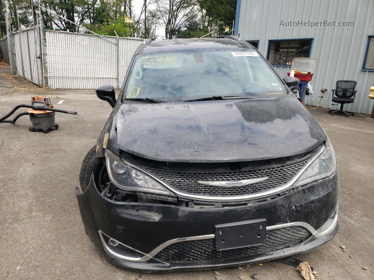 2020 Chrysler Pacifica Touring L Черный vin: 2C4RC1BG0LR200403