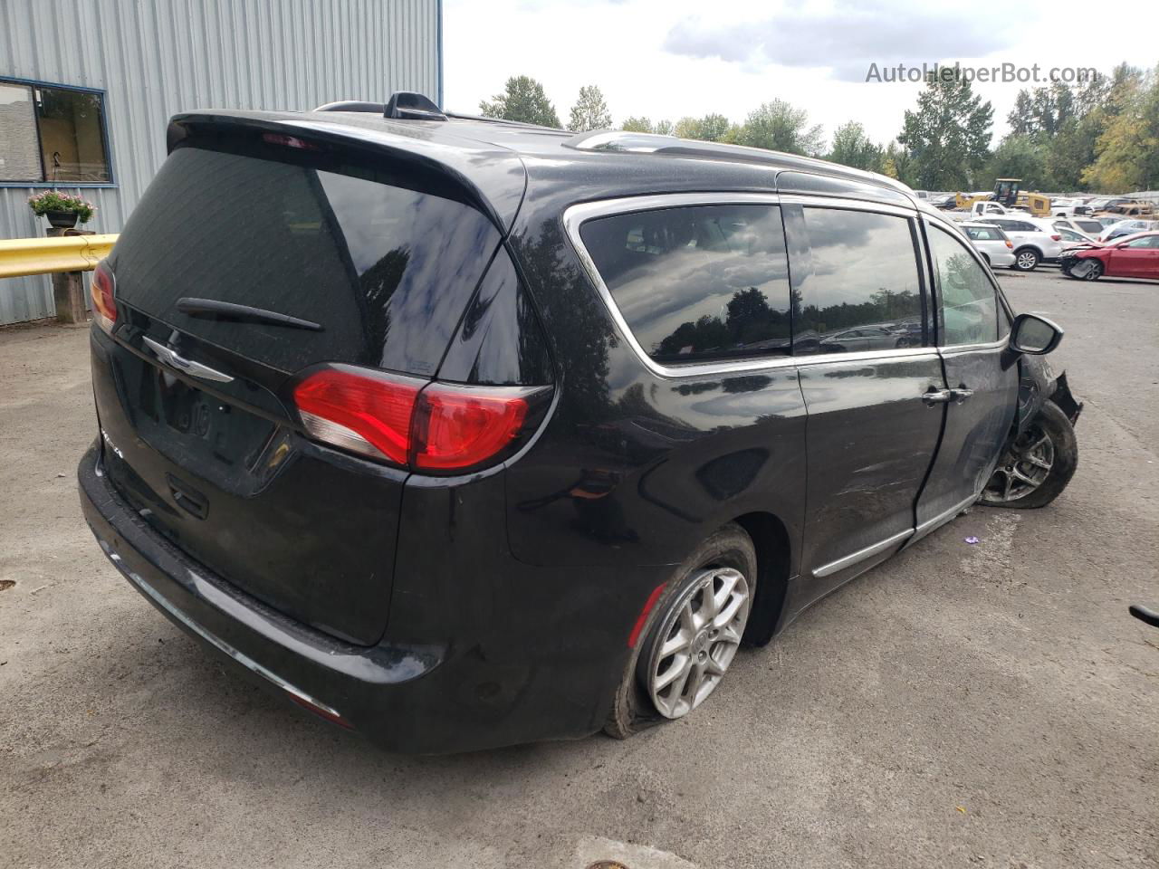 2020 Chrysler Pacifica Touring L Черный vin: 2C4RC1BG0LR200403