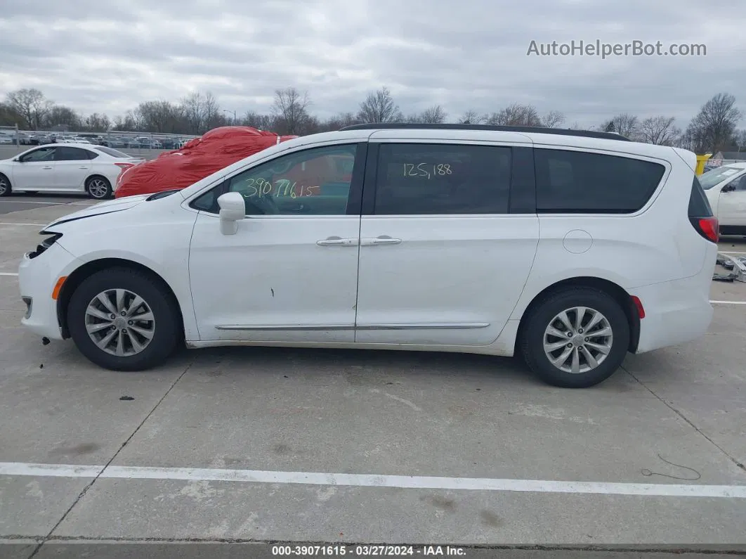 2017 Chrysler Pacifica Touring-l White vin: 2C4RC1BG1HR532602