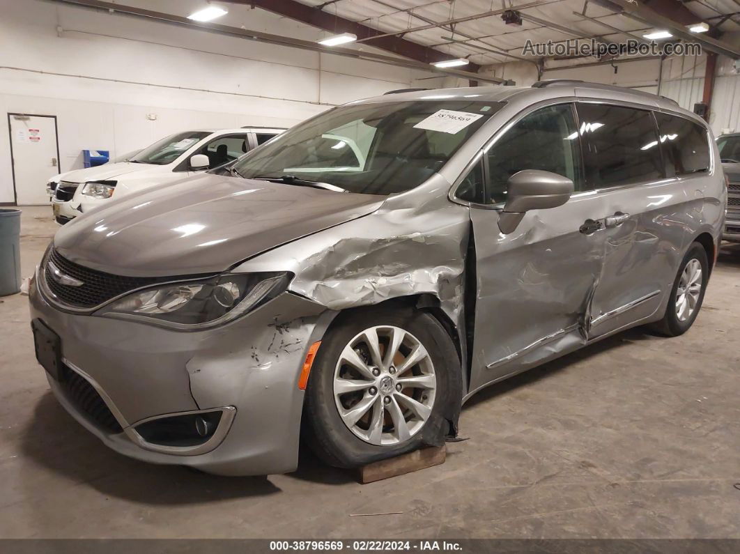 2017 Chrysler Pacifica Touring-l Gray vin: 2C4RC1BG1HR591066