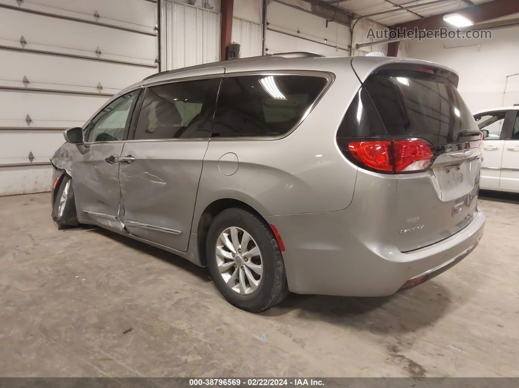 2017 Chrysler Pacifica Touring-l Gray vin: 2C4RC1BG1HR591066