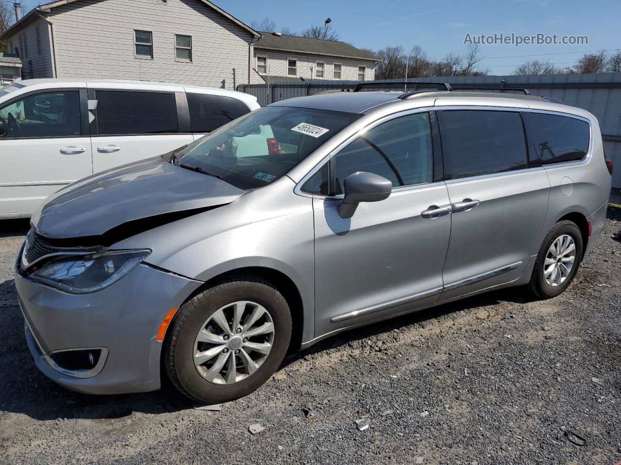 2017 Chrysler Pacifica Touring L Серебряный vin: 2C4RC1BG1HR660595