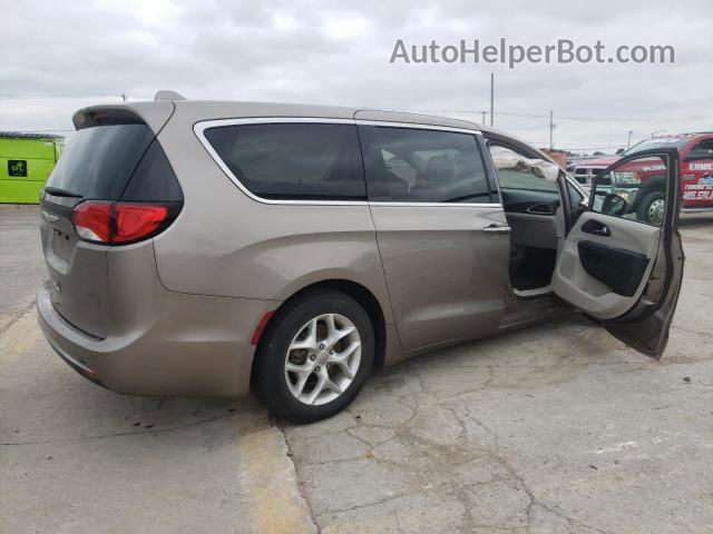 2017 Chrysler Pacifica Touring L Beige vin: 2C4RC1BG1HR816621