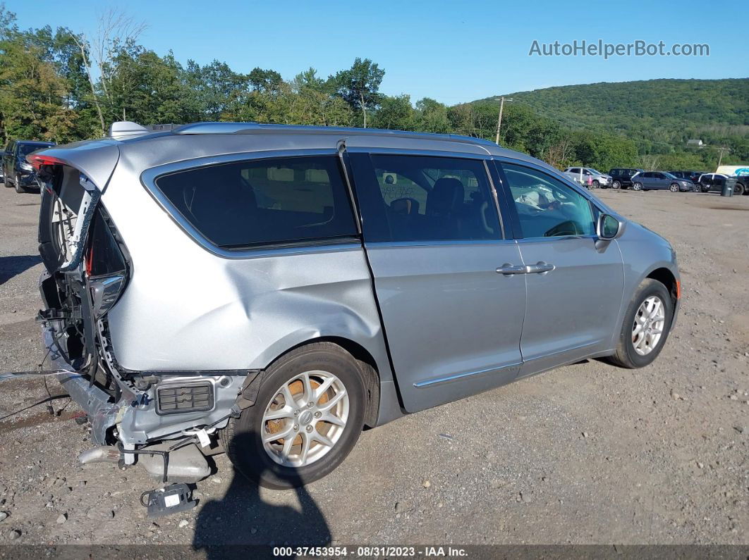 2020 Chrysler Pacifica Touring L Silver vin: 2C4RC1BG1LR106398