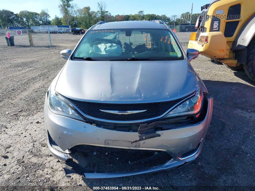 2020 Chrysler Pacifica Touring L Silver vin: 2C4RC1BG1LR106398