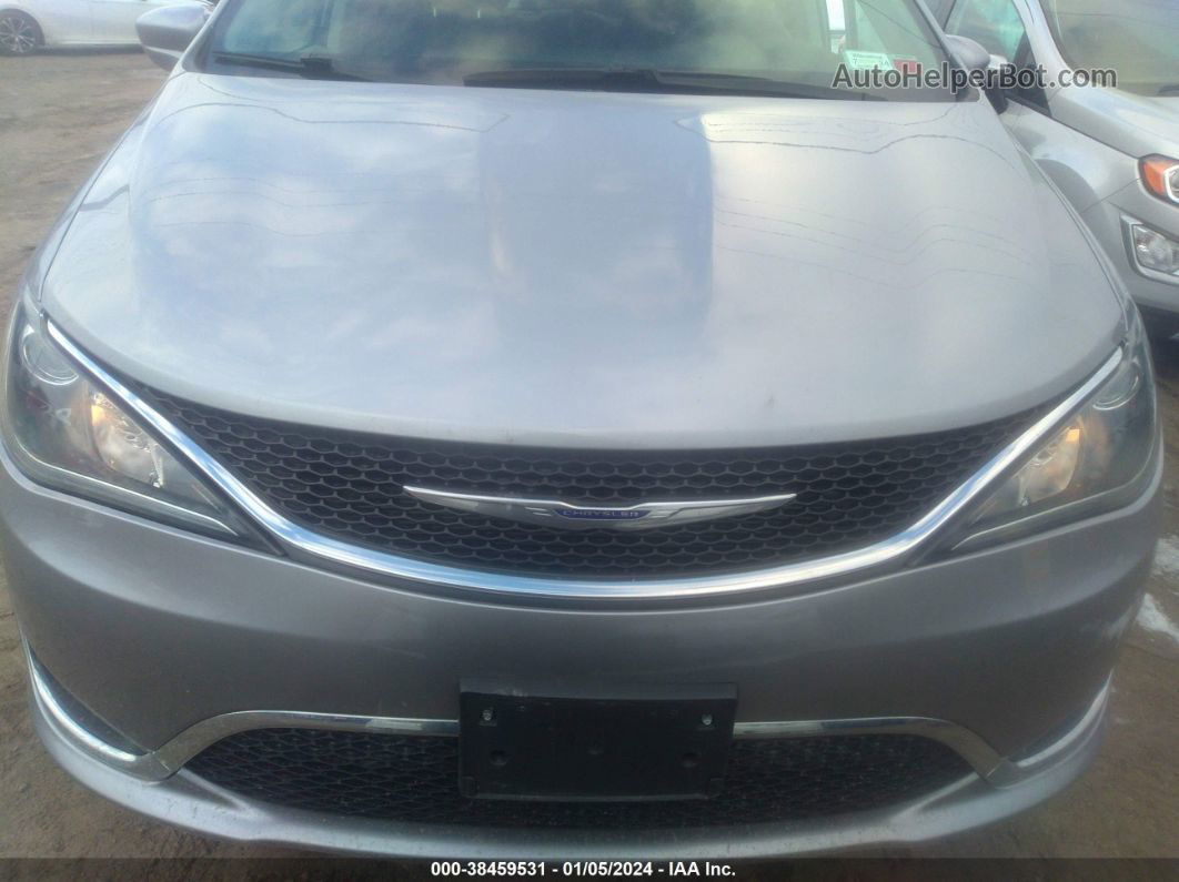 2020 Chrysler Pacifica Touring L Silver vin: 2C4RC1BG1LR247651