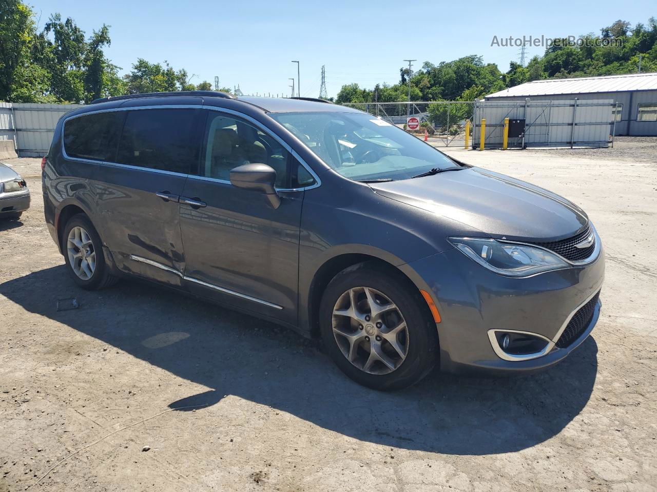 2017 Chrysler Pacifica Touring L Charcoal vin: 2C4RC1BG2HR501665