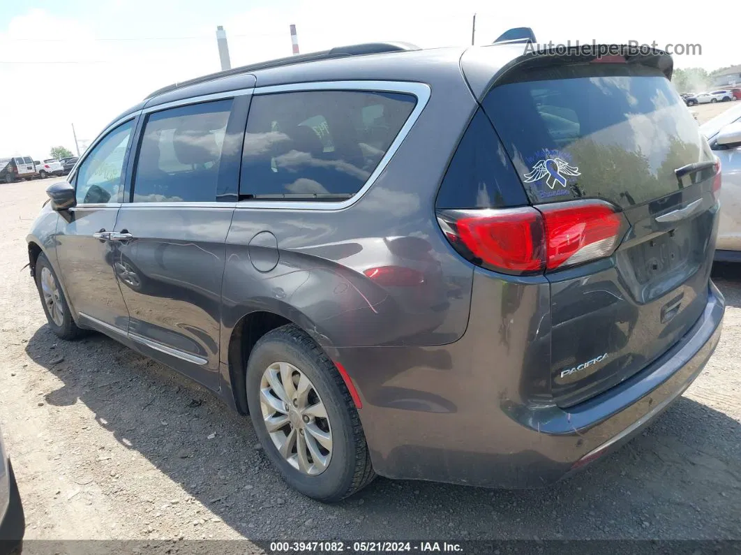 2017 Chrysler Pacifica Touring-l Gray vin: 2C4RC1BG2HR660492