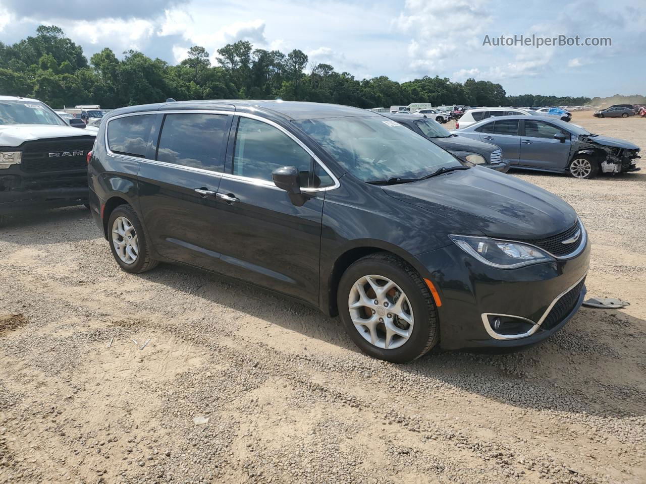 2017 Chrysler Pacifica Touring L Черный vin: 2C4RC1BG2HR753237