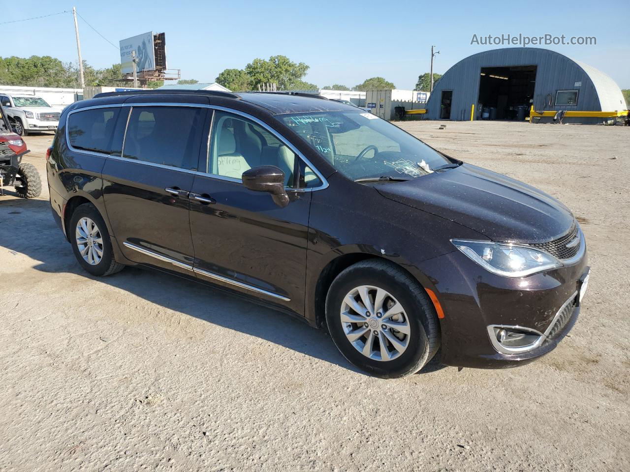 2017 Chrysler Pacifica Touring L Коричневый vin: 2C4RC1BG2HR771883