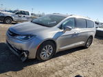 2017 Chrysler Pacifica Touring L Silver vin: 2C4RC1BG3HR539230