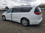 2017 Chrysler Pacifica Touring L White vin: 2C4RC1BG3HR540104