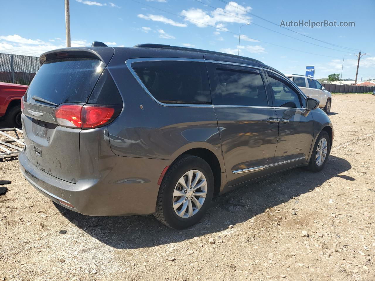 2017 Chrysler Pacifica Touring L Gray vin: 2C4RC1BG3HR591022