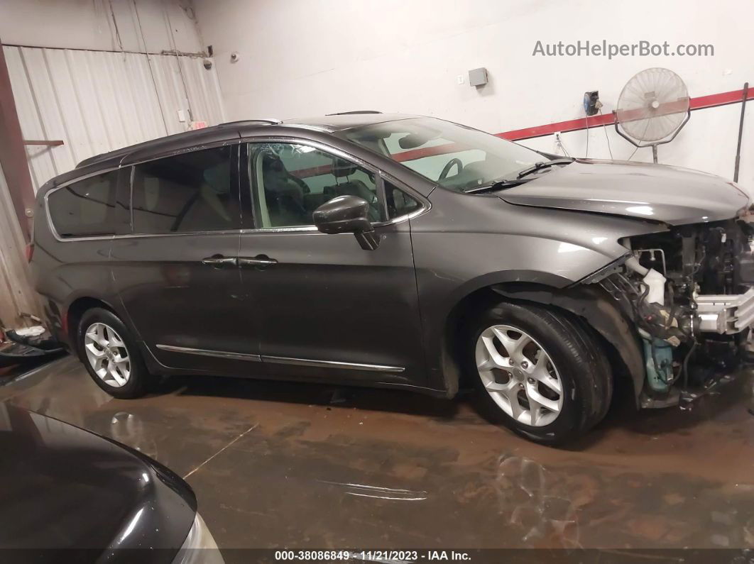 2017 Chrysler Pacifica Touring-l Gray vin: 2C4RC1BG3HR667516