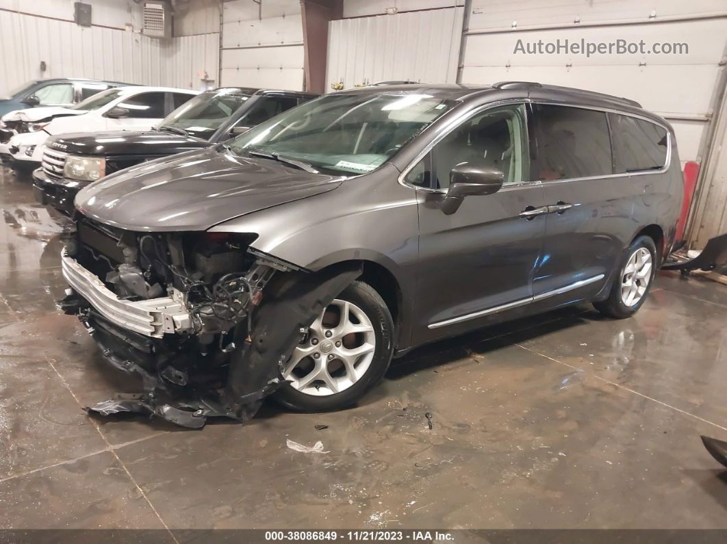 2017 Chrysler Pacifica Touring-l Gray vin: 2C4RC1BG3HR667516