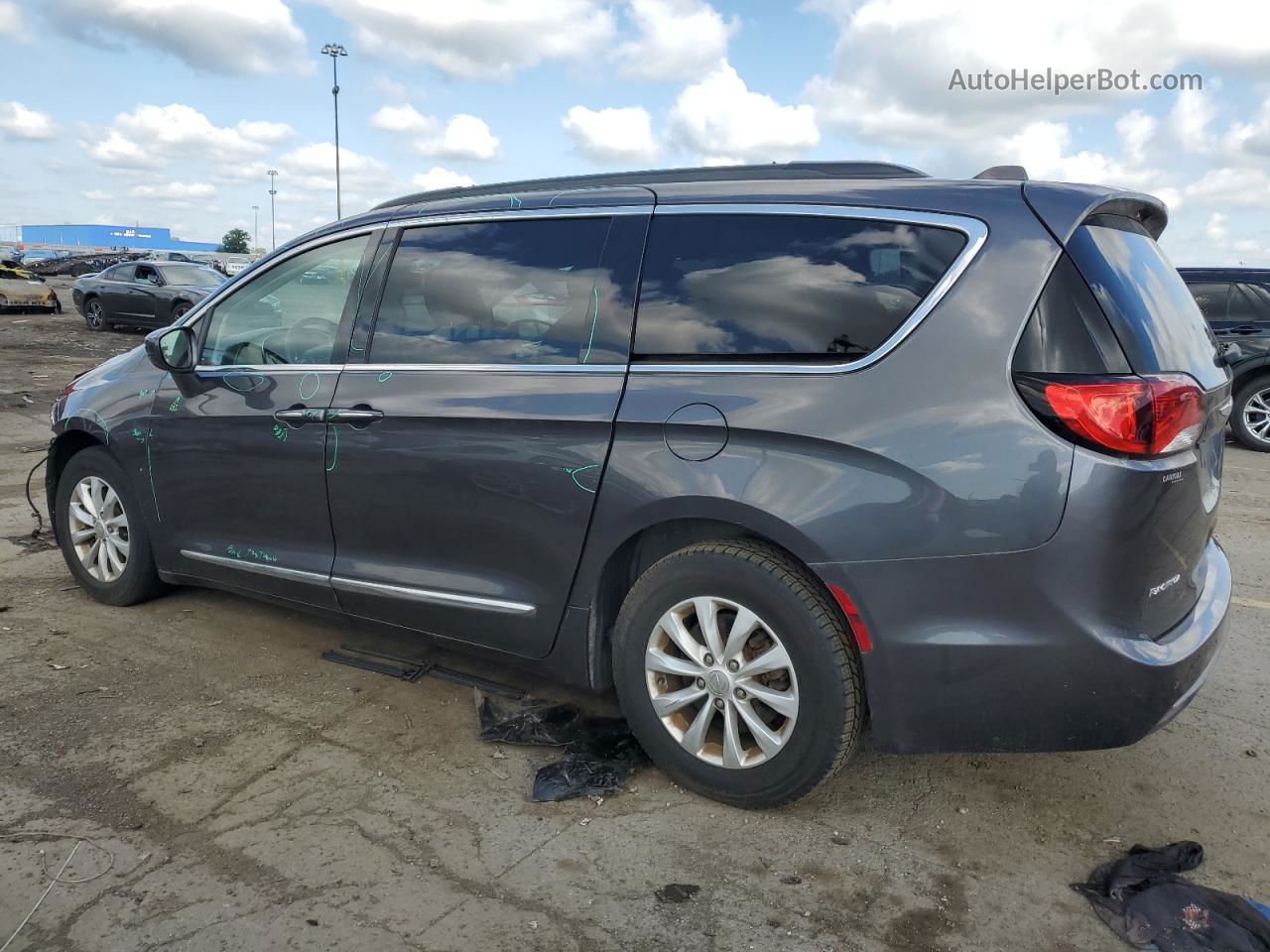 2017 Chrysler Pacifica Touring L Black vin: 2C4RC1BG3HR744756