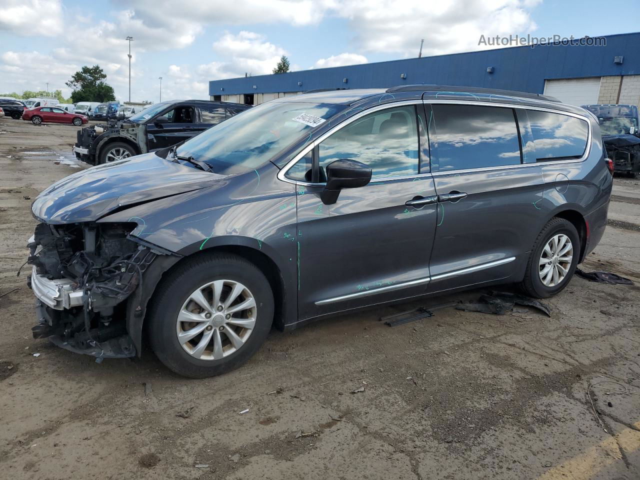 2017 Chrysler Pacifica Touring L Black vin: 2C4RC1BG3HR744756