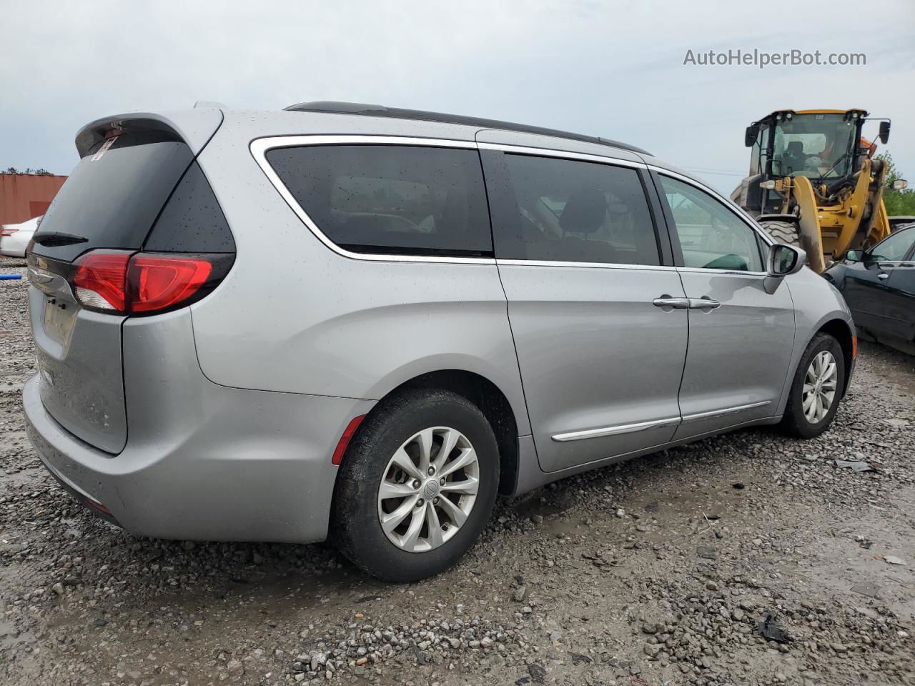 2017 Chrysler Pacifica Touring L Серебряный vin: 2C4RC1BG3HR771780