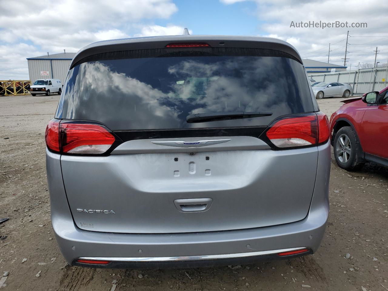 2020 Chrysler Pacifica Touring L Серебряный vin: 2C4RC1BG3LR210794