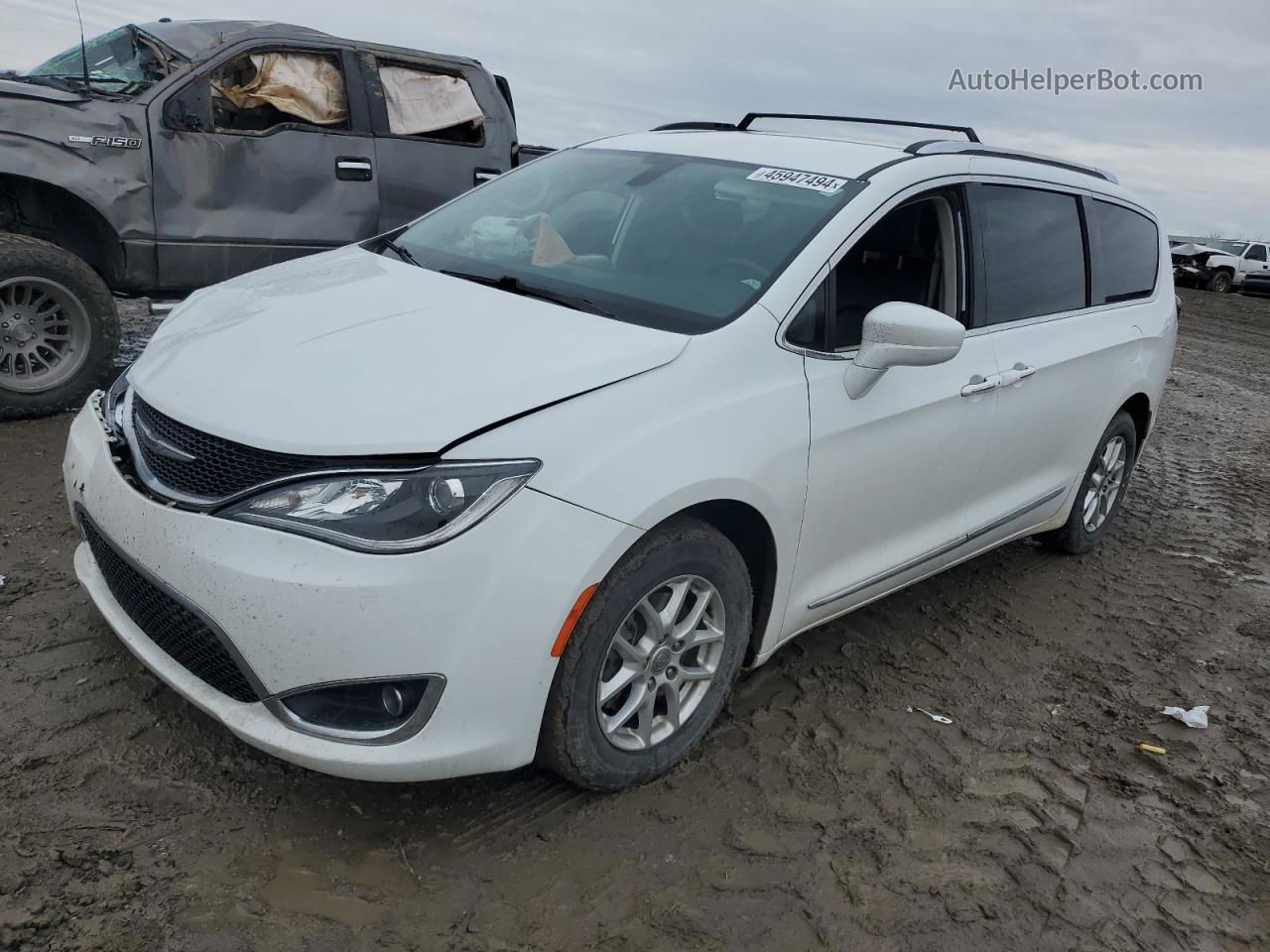 2020 Chrysler Pacifica Touring L White vin: 2C4RC1BG3LR275581