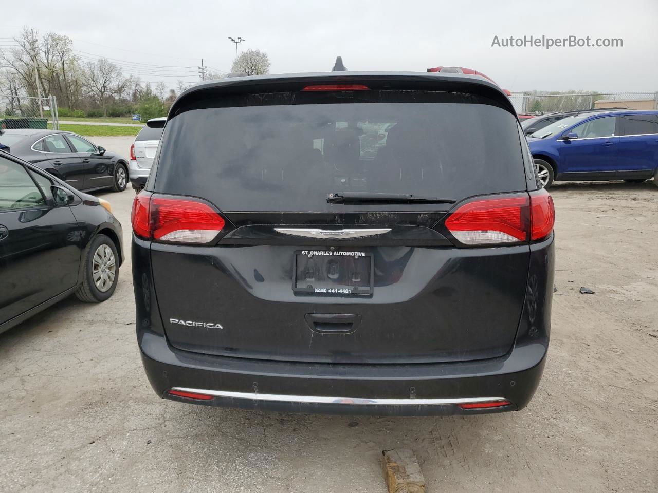 2017 Chrysler Pacifica Touring L Gray vin: 2C4RC1BG4HR559292