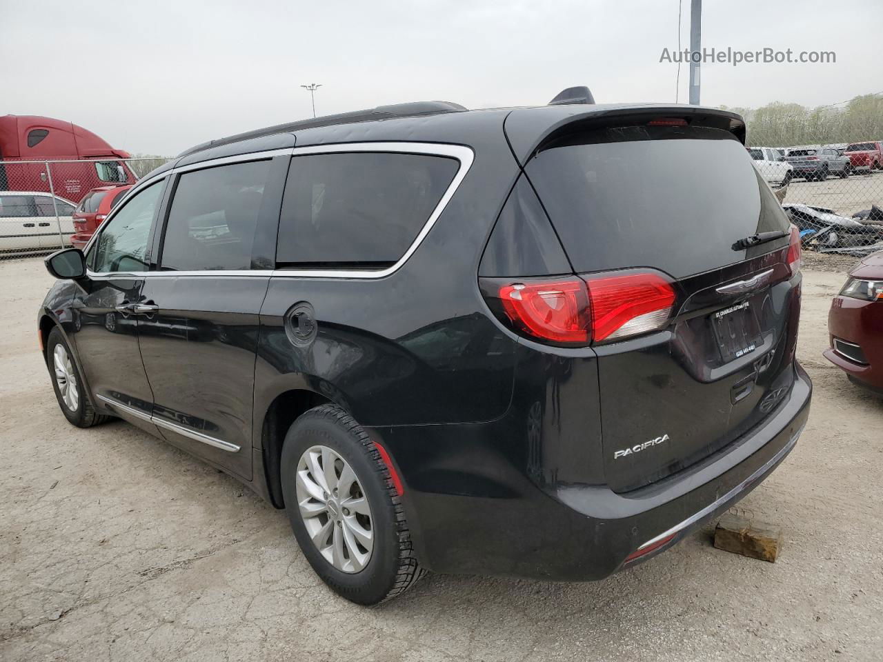 2017 Chrysler Pacifica Touring L Gray vin: 2C4RC1BG4HR559292