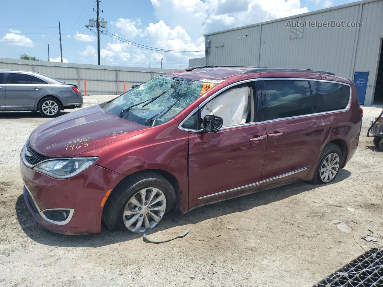 2017 Chrysler Pacifica Touring L Maroon vin: 2C4RC1BG4HR583253