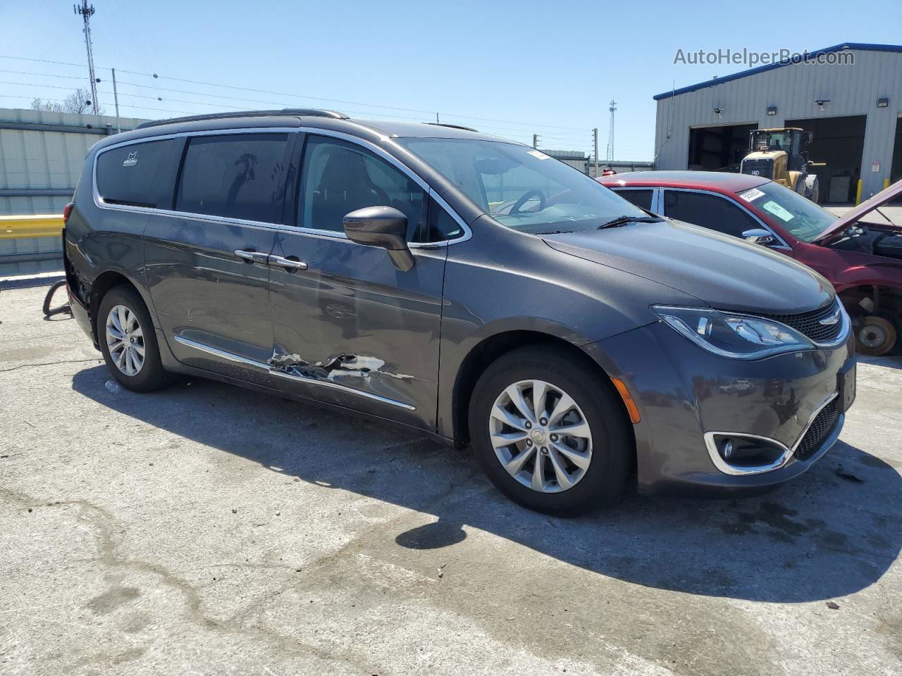 2017 Chrysler Pacifica Touring L Gray vin: 2C4RC1BG4HR583656