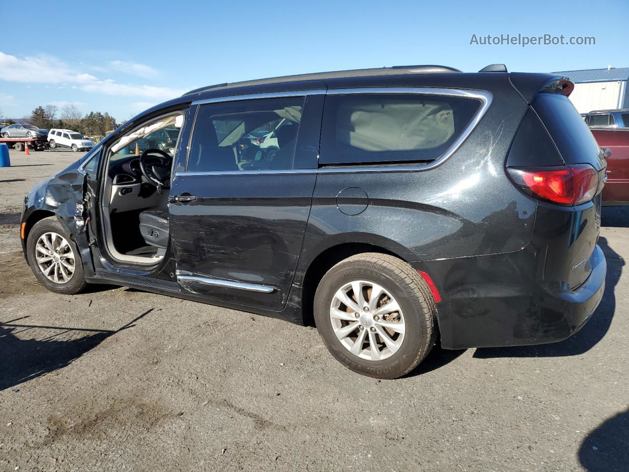 2017 Chrysler Pacifica Touring L Черный vin: 2C4RC1BG4HR771805