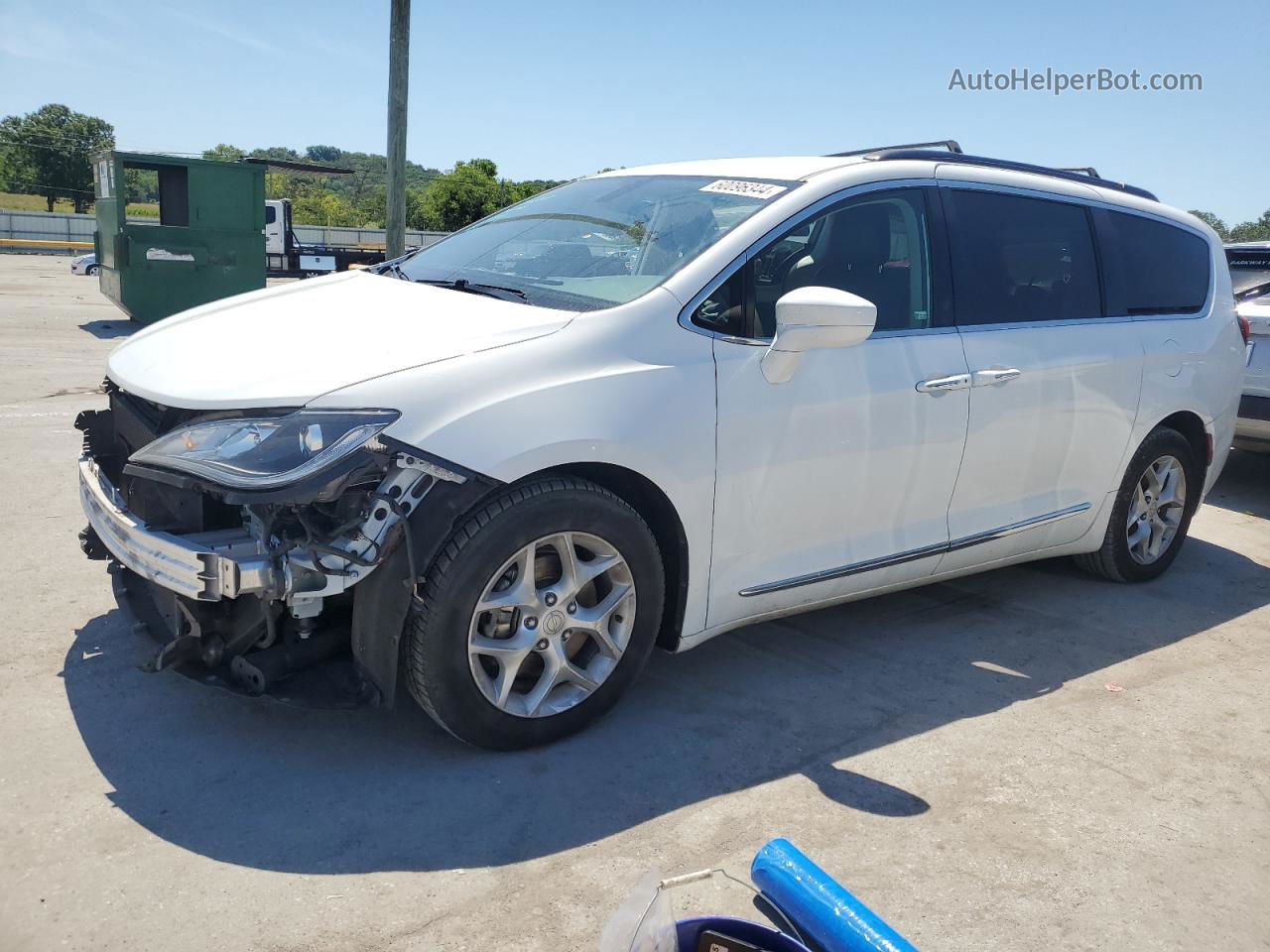 2017 Chrysler Pacifica Touring L White vin: 2C4RC1BG4HR794761