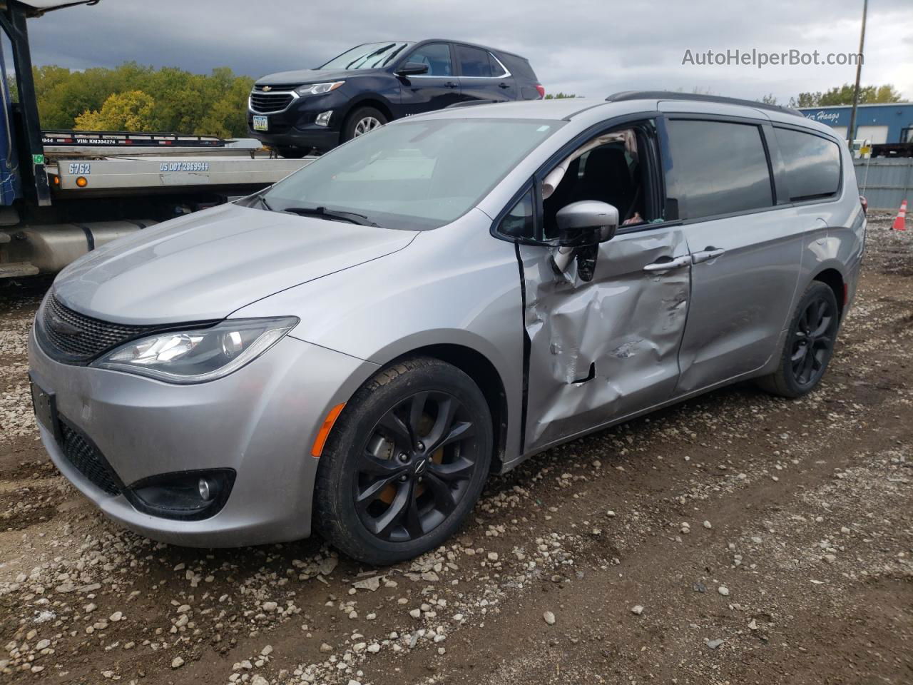 2020 Chrysler Pacifica Touring L Серебряный vin: 2C4RC1BG4LR102121