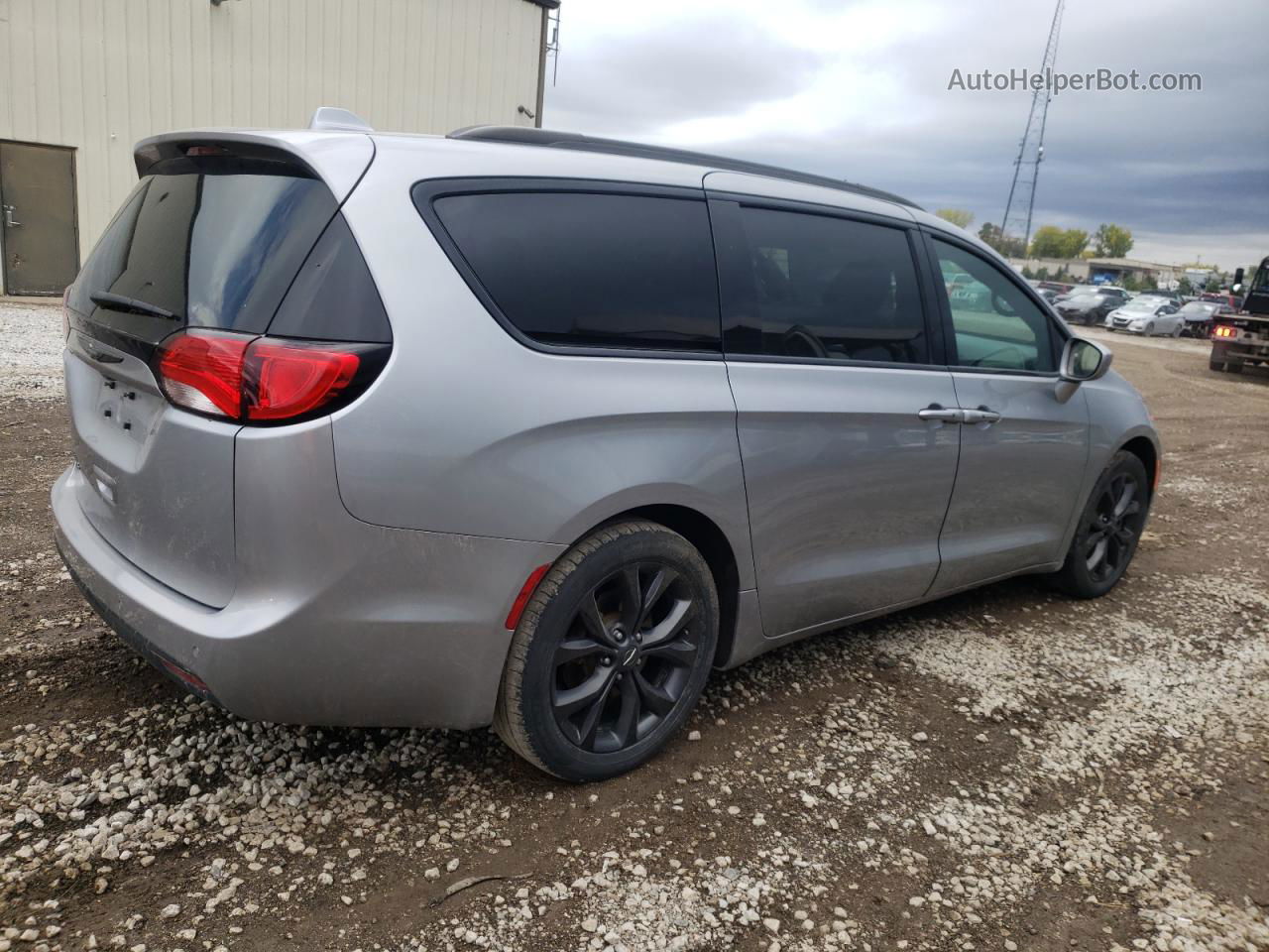 2020 Chrysler Pacifica Touring L Серебряный vin: 2C4RC1BG4LR102121