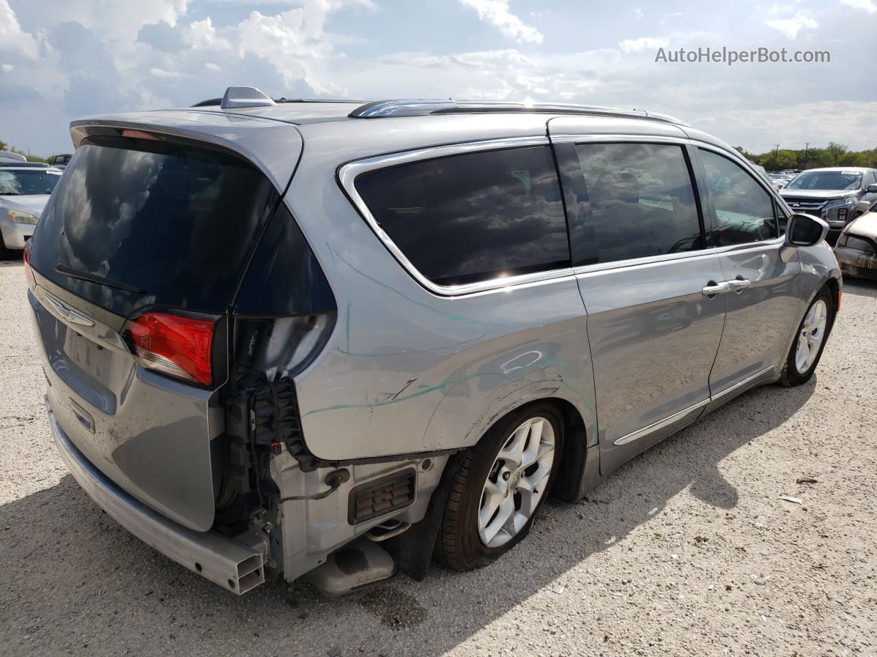 2020 Chrysler Pacifica Touring L Silver vin: 2C4RC1BG4LR115869