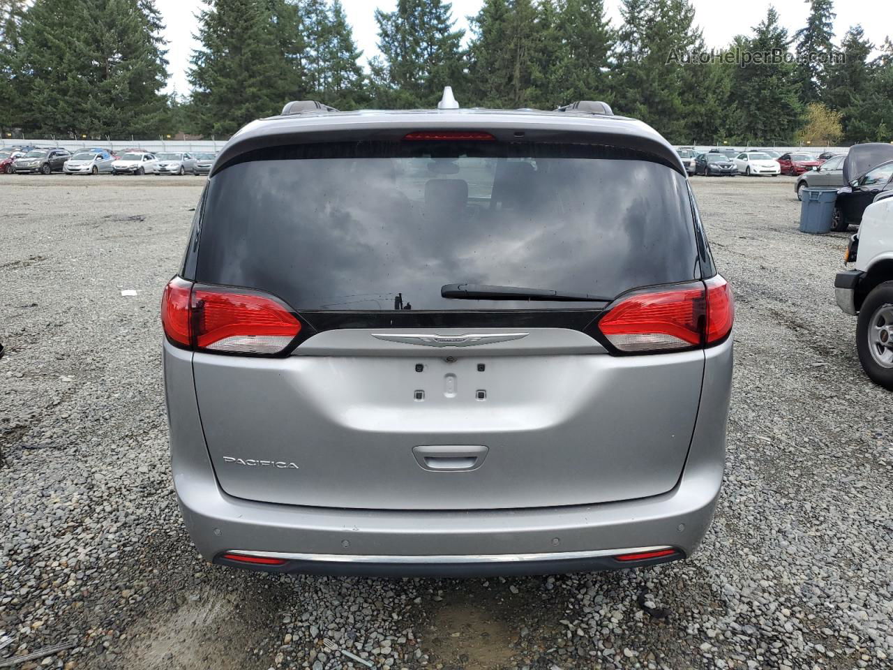 2017 Chrysler Pacifica Touring L Серебряный vin: 2C4RC1BG5HR516791