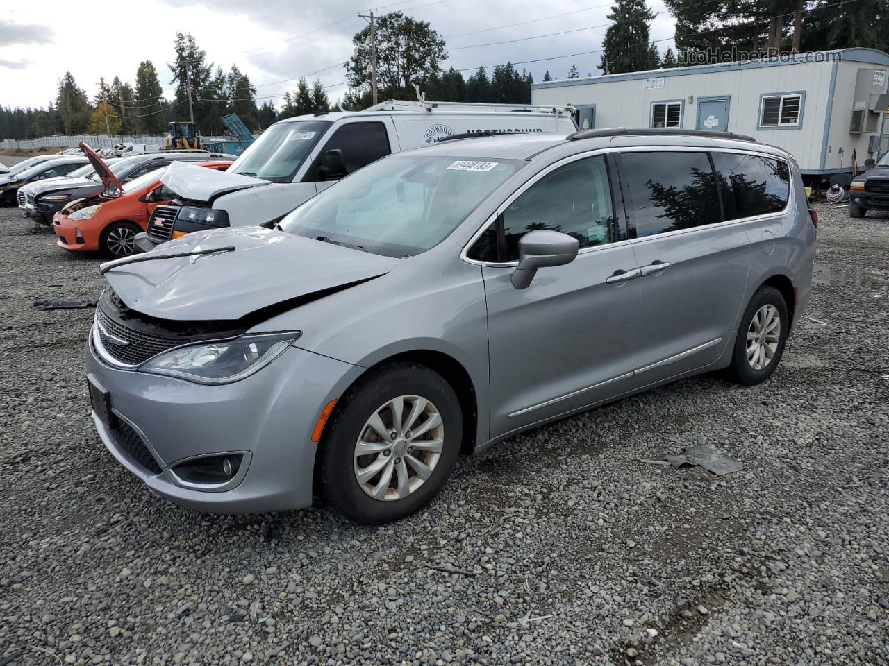 2017 Chrysler Pacifica Touring L Серебряный vin: 2C4RC1BG5HR516791