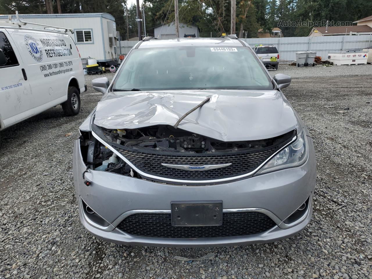 2017 Chrysler Pacifica Touring L Серебряный vin: 2C4RC1BG5HR516791