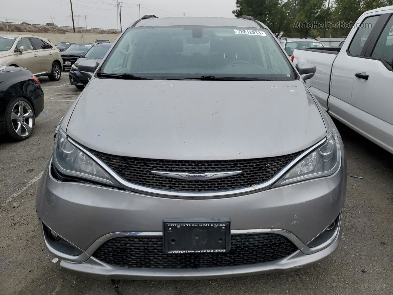 2017 Chrysler Pacifica Touring L Silver vin: 2C4RC1BG5HR539763