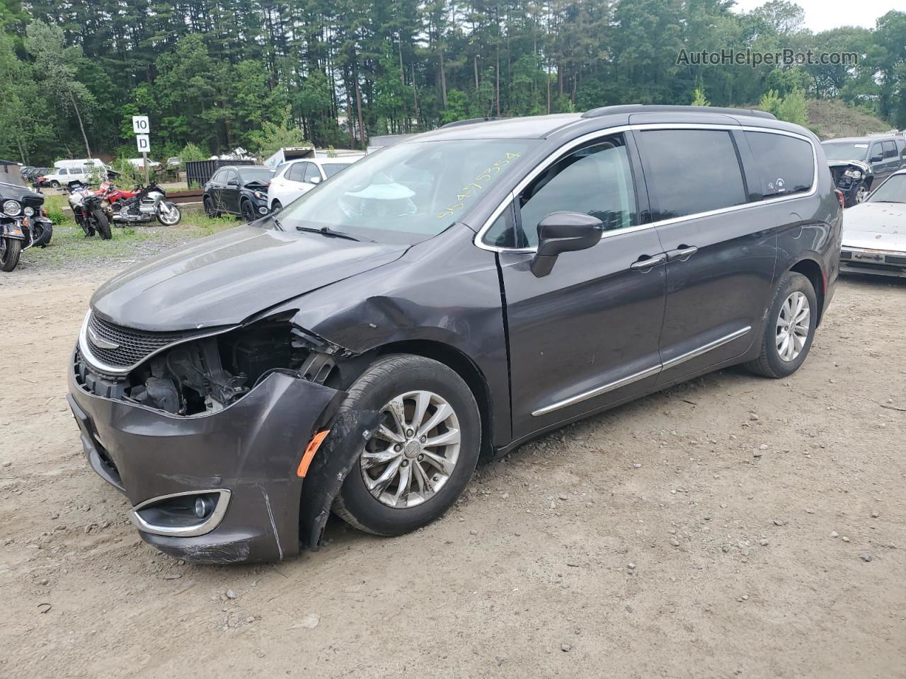 2017 Chrysler Pacifica Touring L Gray vin: 2C4RC1BG5HR598814