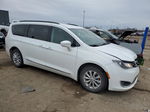 2017 Chrysler Pacifica Touring L White vin: 2C4RC1BG5HR656453