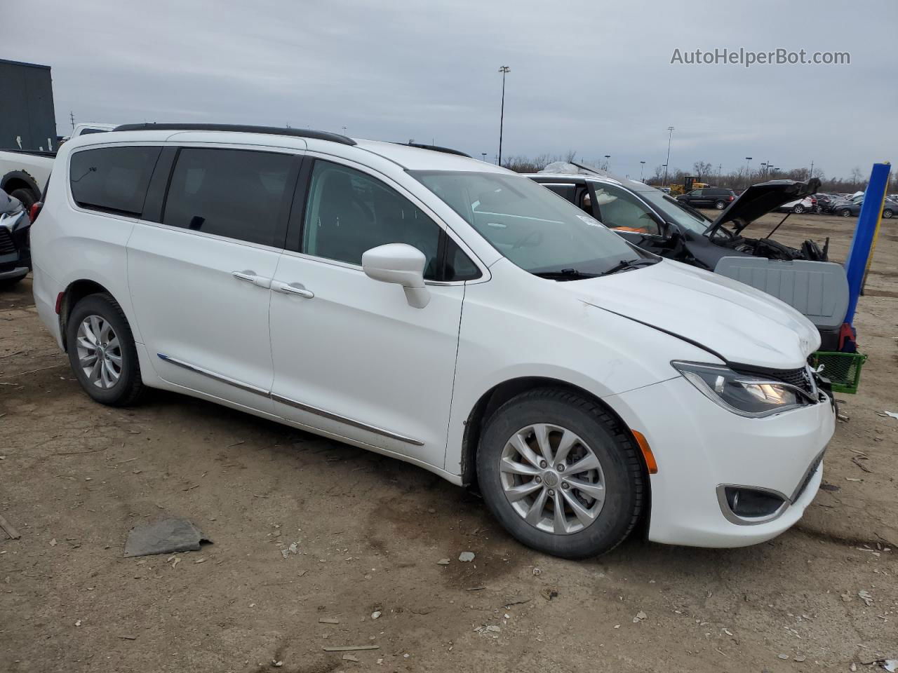 2017 Chrysler Pacifica Touring L Белый vin: 2C4RC1BG5HR656453